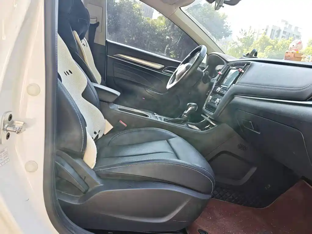 Roewe Roewe i6 Classic — миниатюра 11