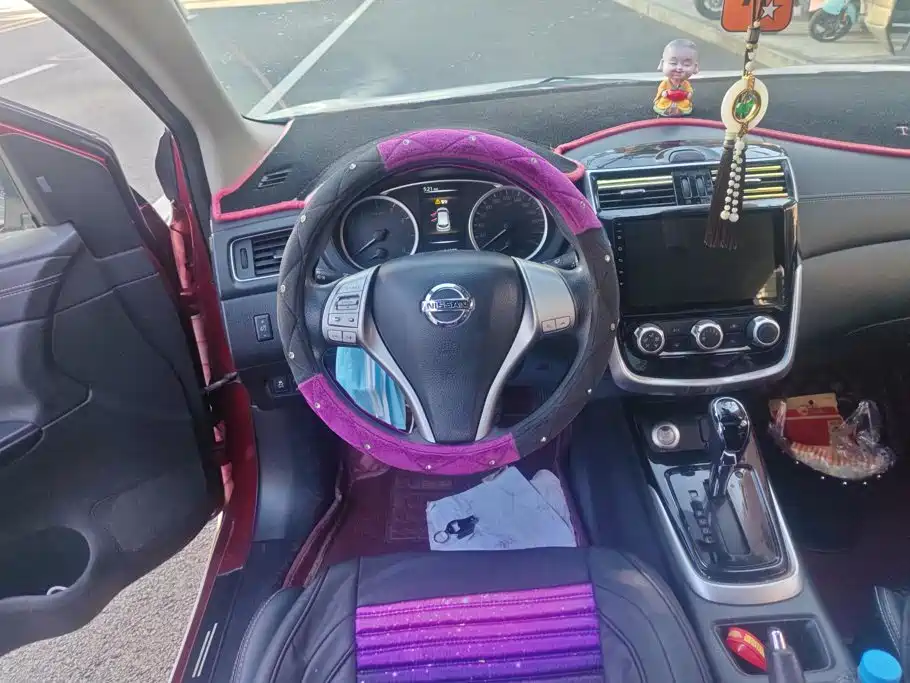 Nissan Tiida — миниатюра 15