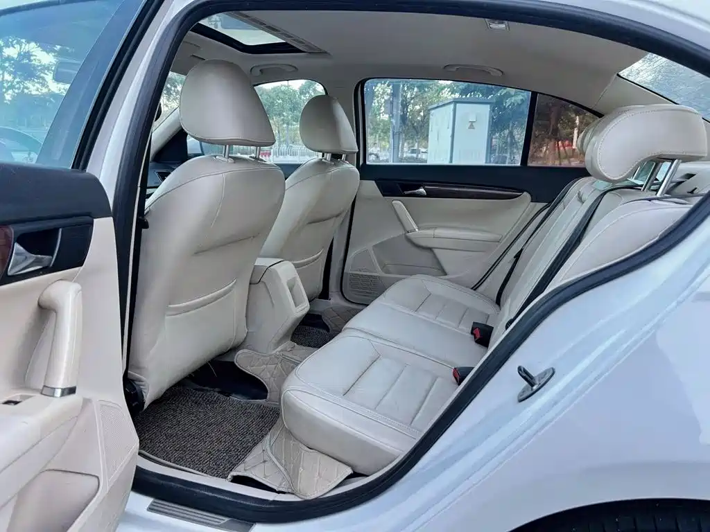 Volkswagen Lavida — миниатюра 9