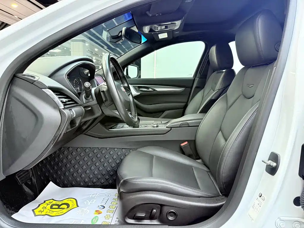 Cadillac CT5 — миниатюра 7