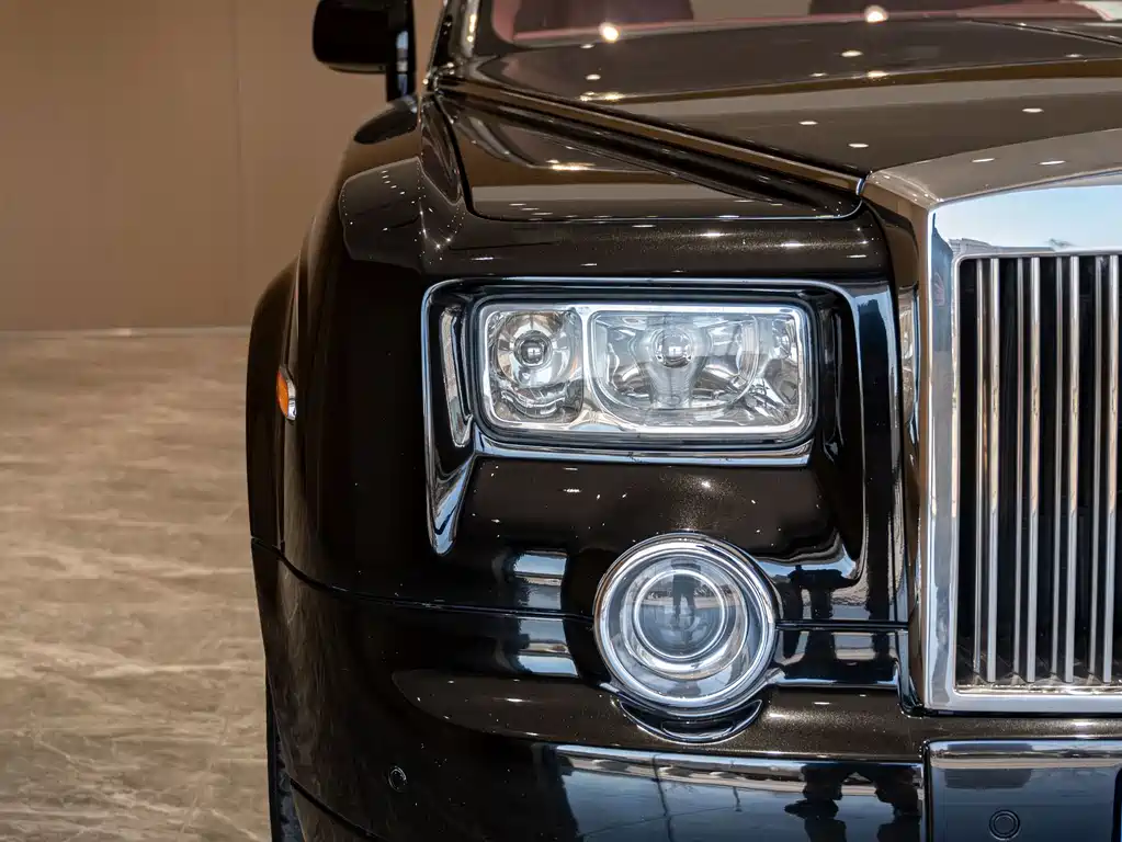 Rolls-Royce Phantom — миниатюра 4