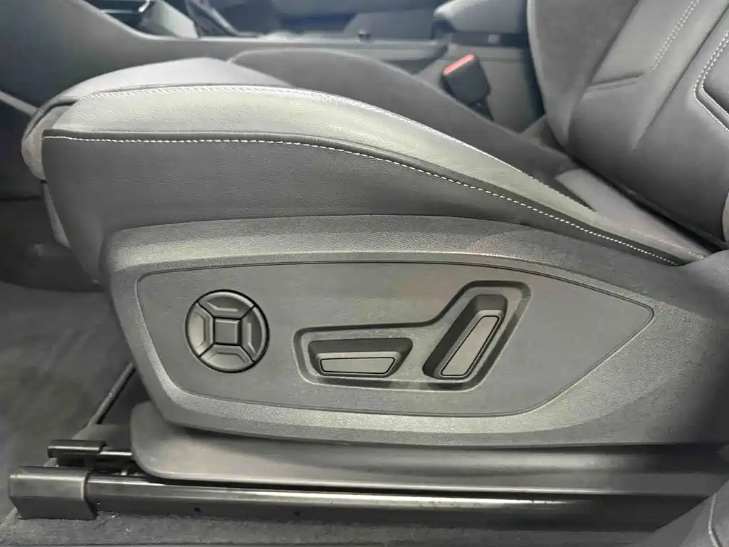 Audi Q3 Sportback — миниатюра 14