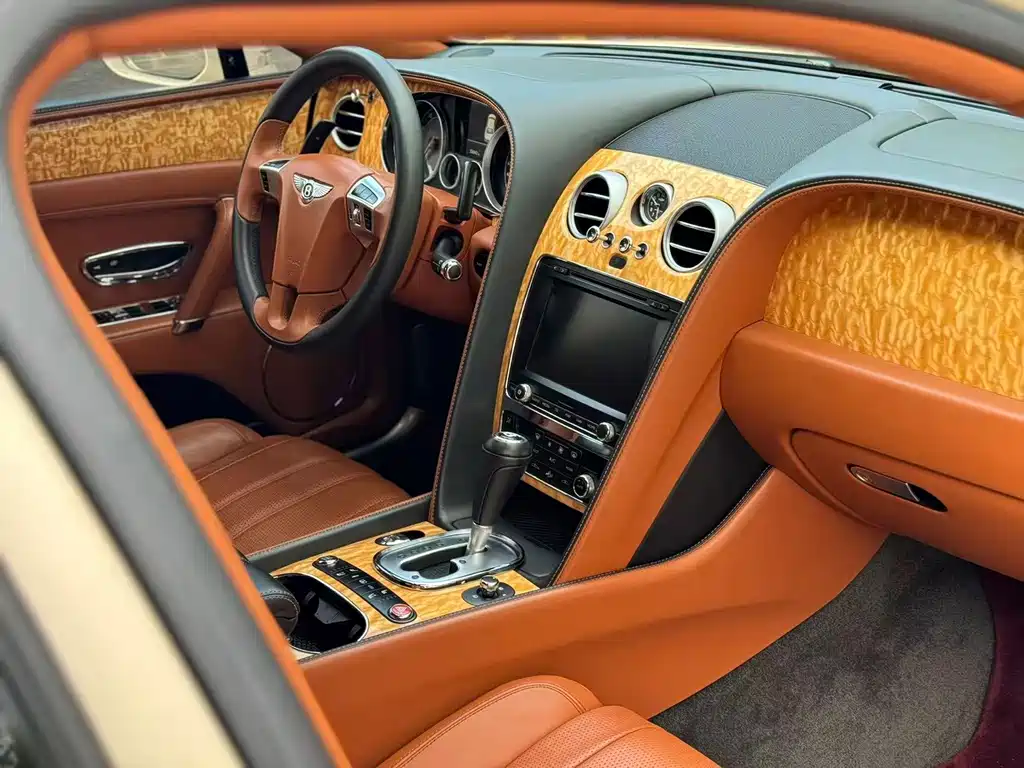 Bentley Flying Spur — миниатюра 14