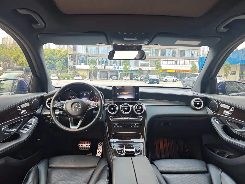 Mercedes-Benz GLC 2016 GLC 260 4MATIC Luxury