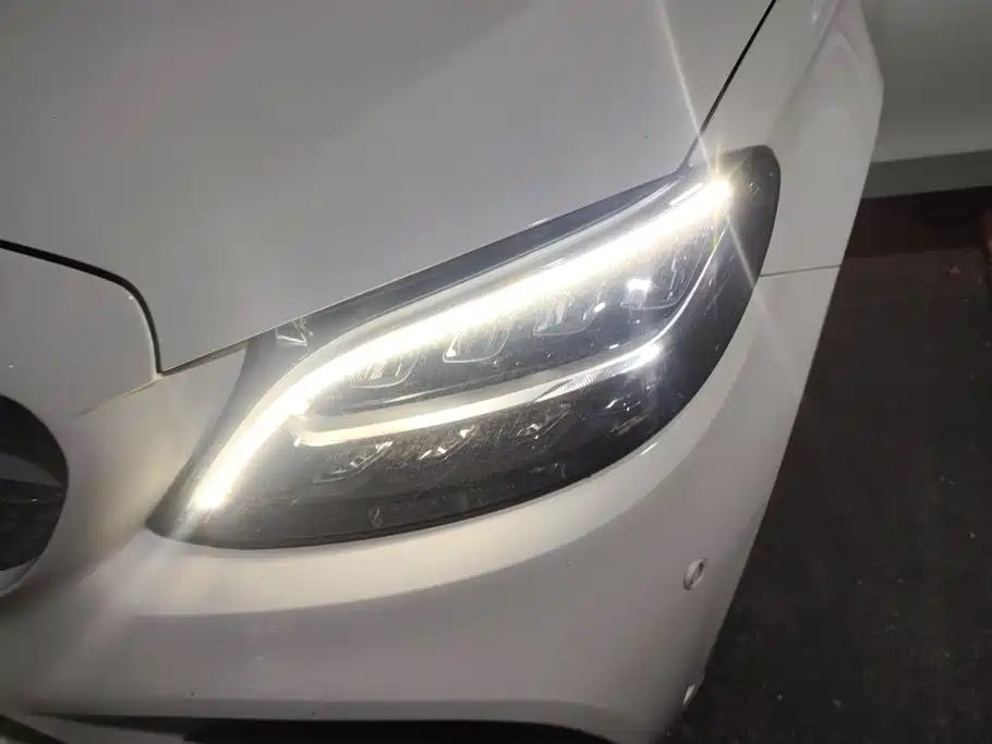 Mercedes-Benz C-Class — миниатюра 5