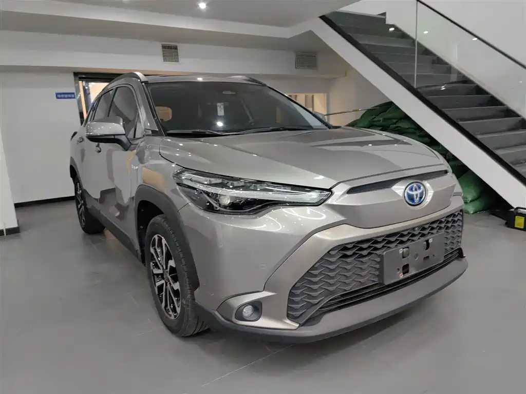 Toyota Frontlander 2023 2.0L Luxury