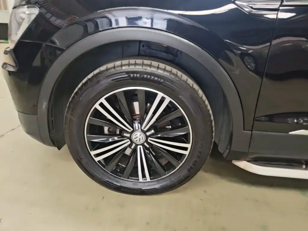 Volkswagen Tiguan L — миниатюра 23