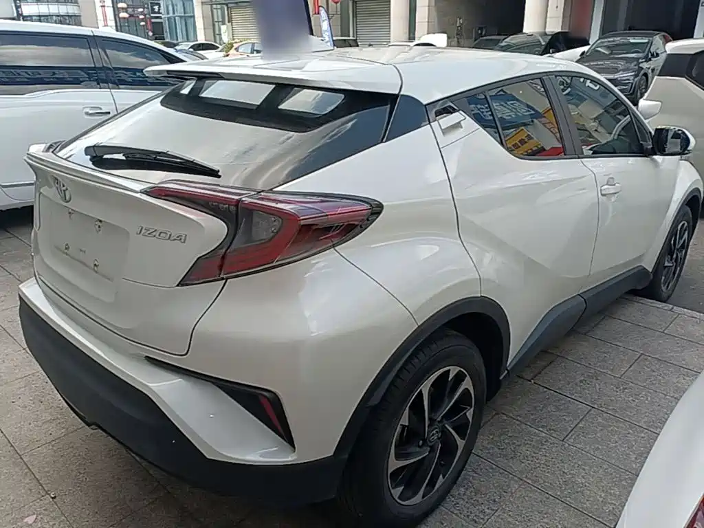 Toyota IZOA — миниатюра 7