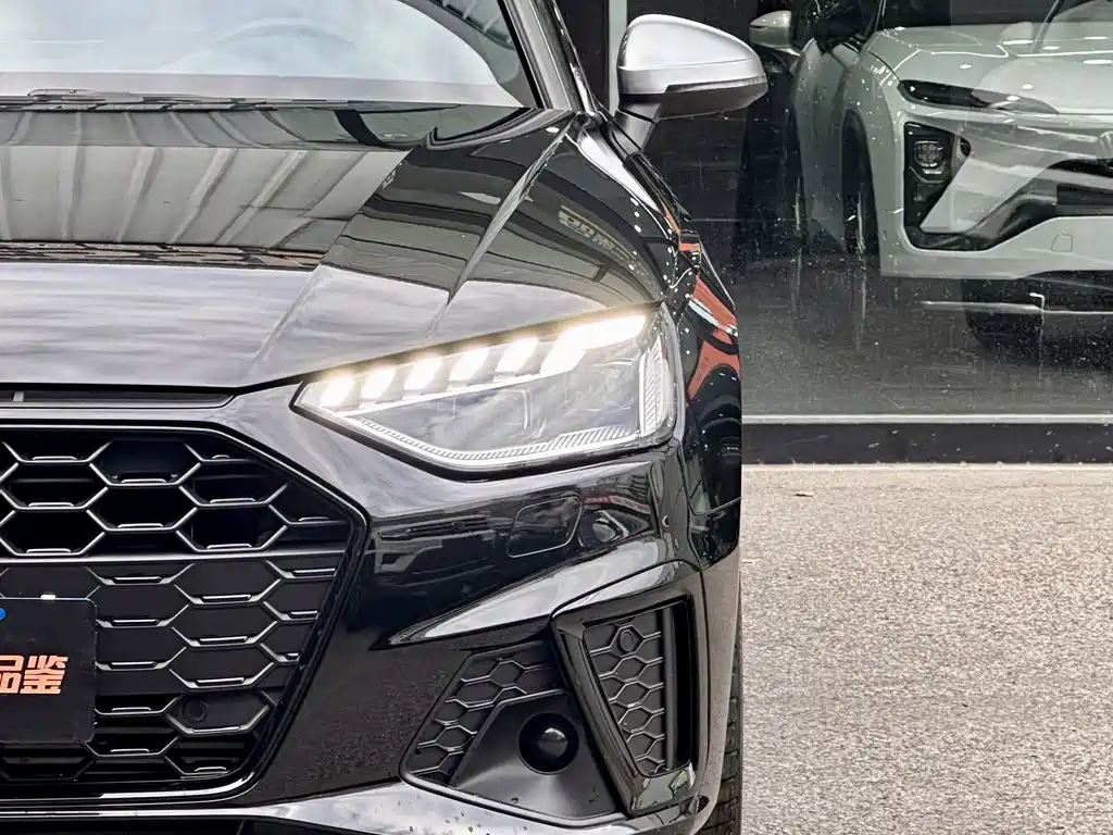 Audi S4 — миниатюра 2