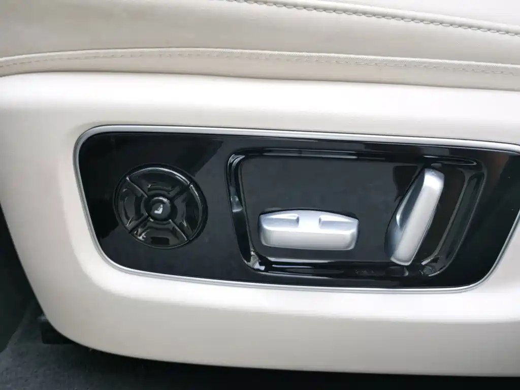 Li Auto Li L9 — миниатюра 4
