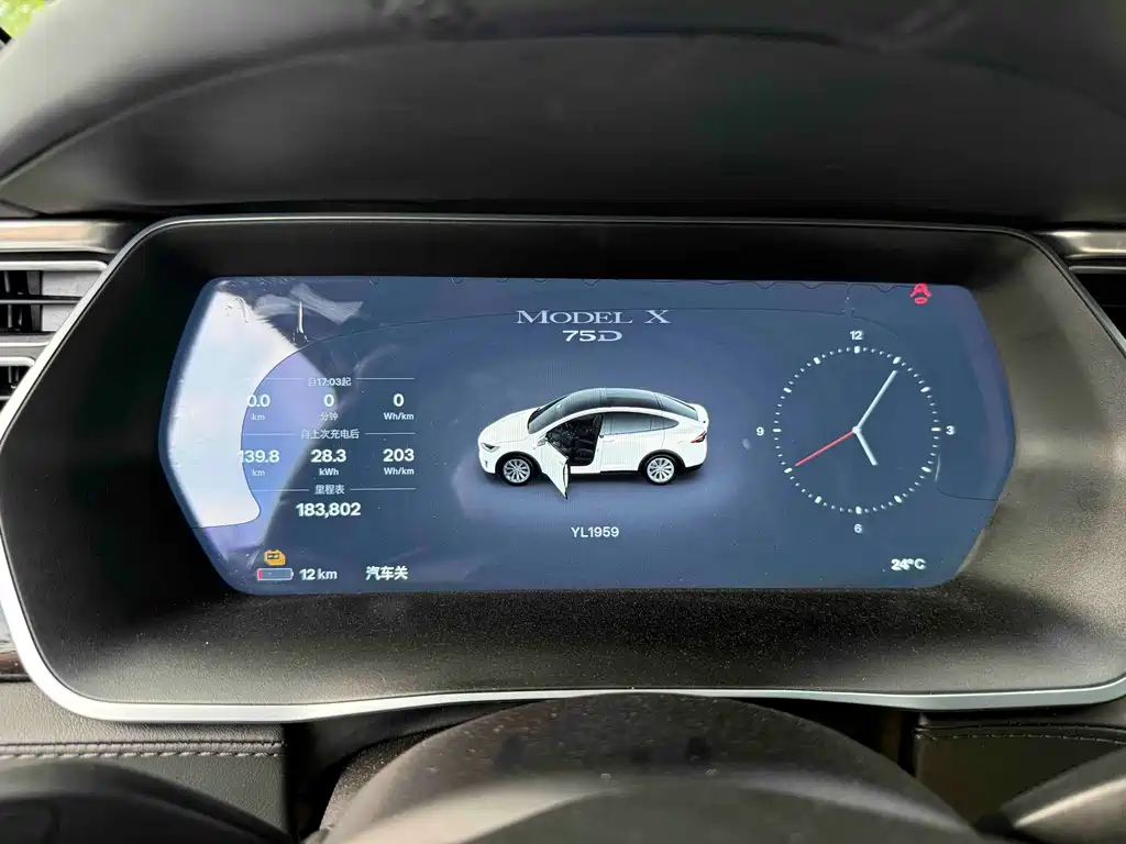 Tesla Model X — миниатюра 13