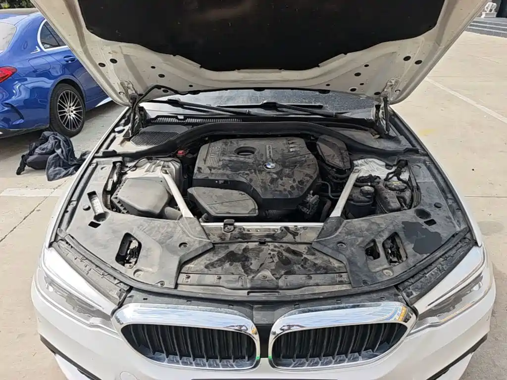 BMW 5 Series — миниатюра 20