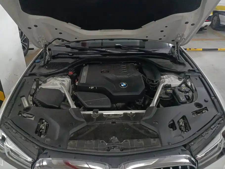 BMW 5 Series — миниатюра 10