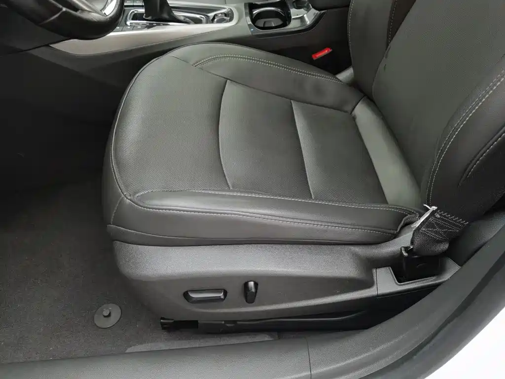 Chevrolet Malibu — миниатюра 20