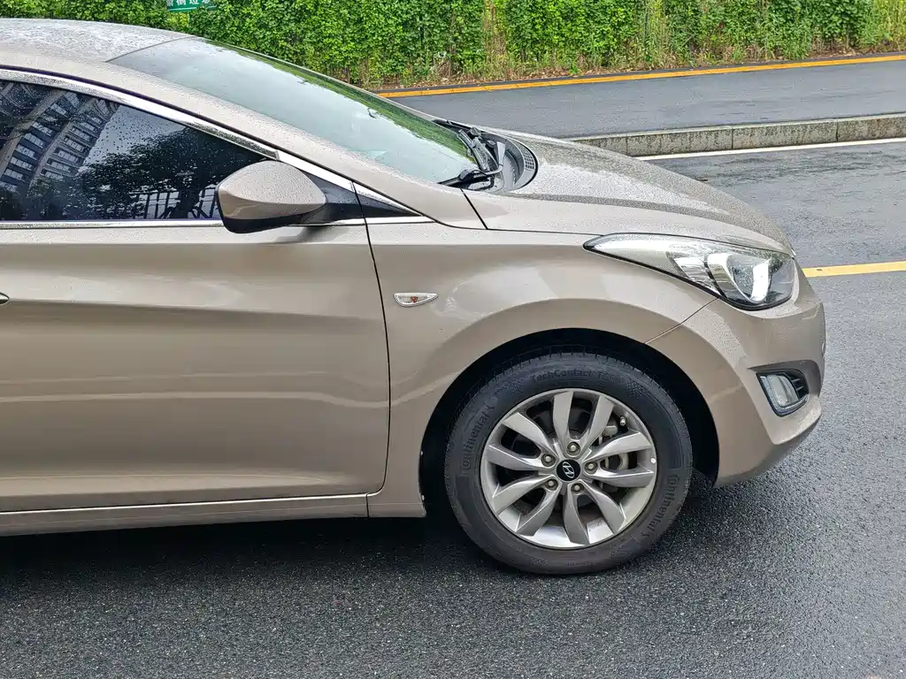 Hyundai Elantra Langdong — миниатюра 8