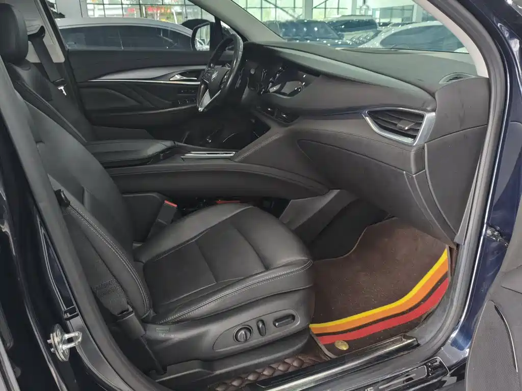 Buick Enclave — миниатюра 13