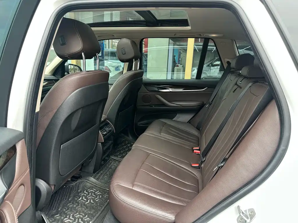 BMW X5 (Import) — миниатюра 6