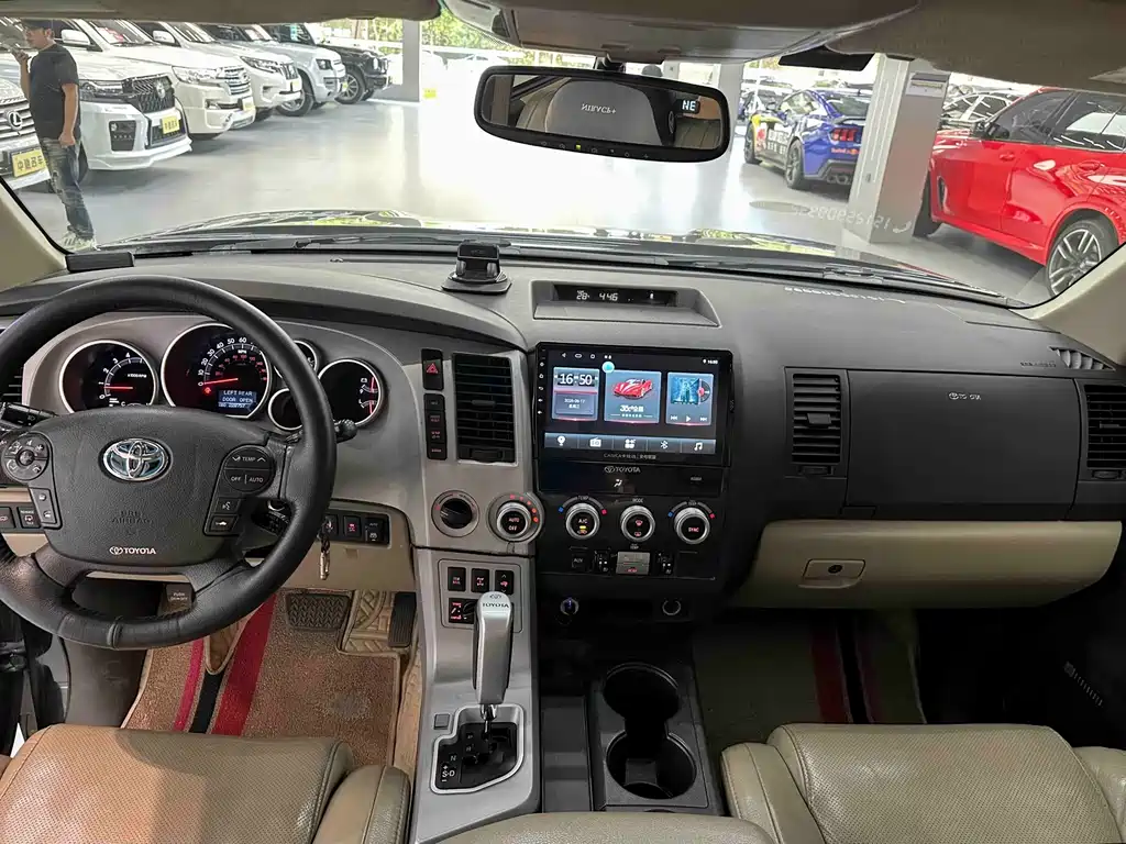 Toyota Sequoia 2010 5.7 Platinum