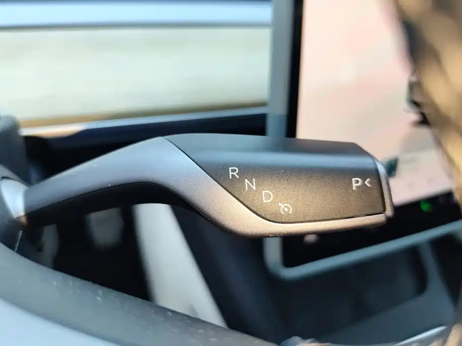 Tesla Model 3 — миниатюра 16