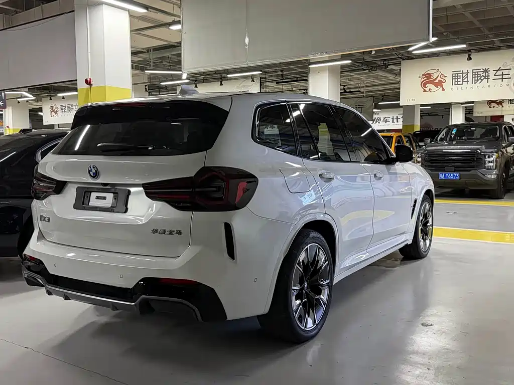 BMW iX3 — миниатюра 12