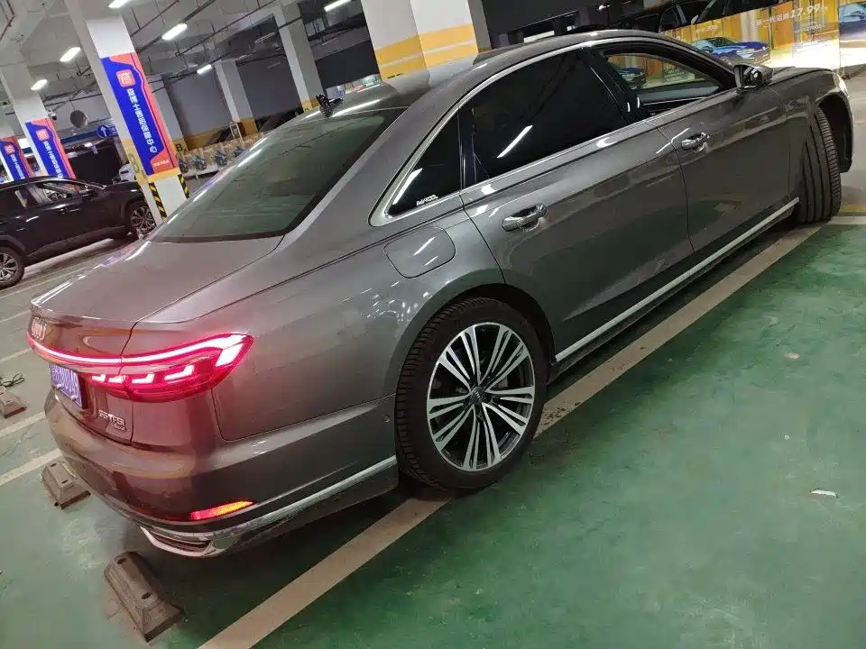Audi A8 — миниатюра 4