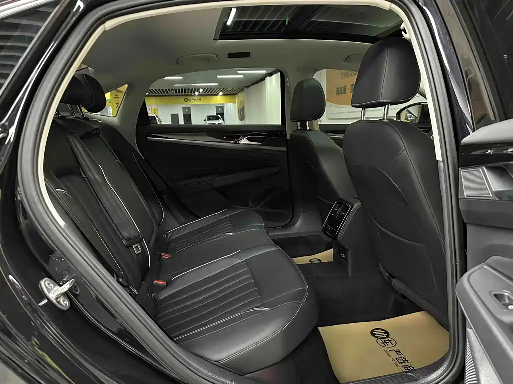 Volkswagen Passat — миниатюра 10