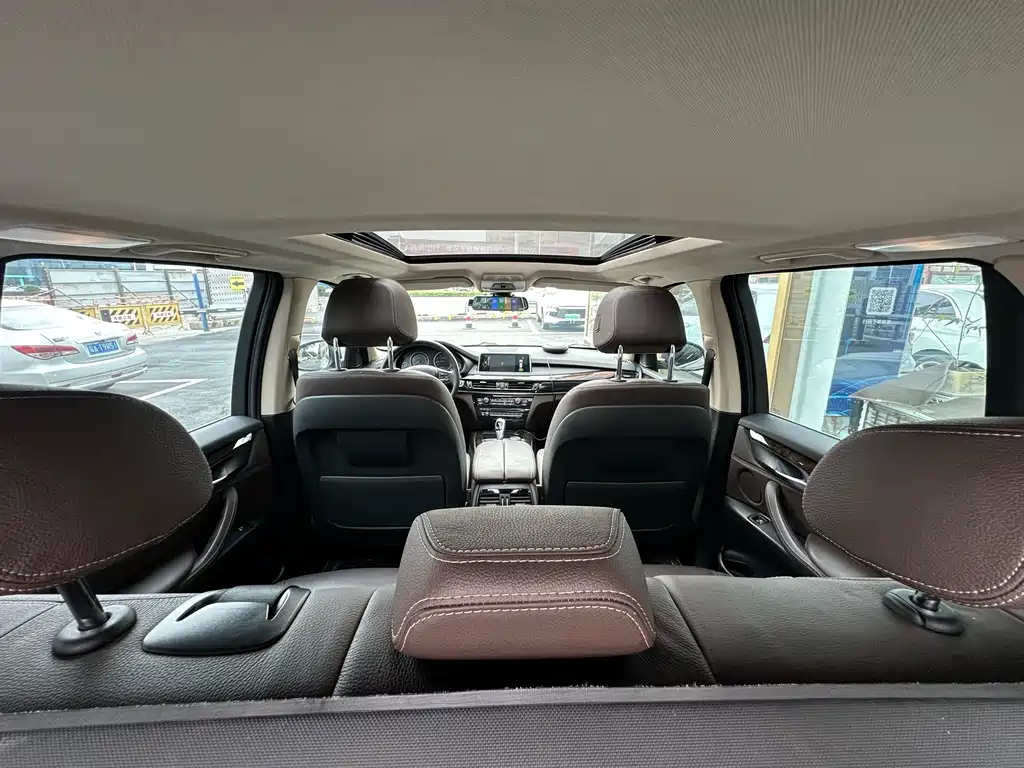 BMW X5 (Import) — миниатюра 13