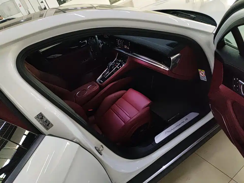 Porsche Panamera — миниатюра 7