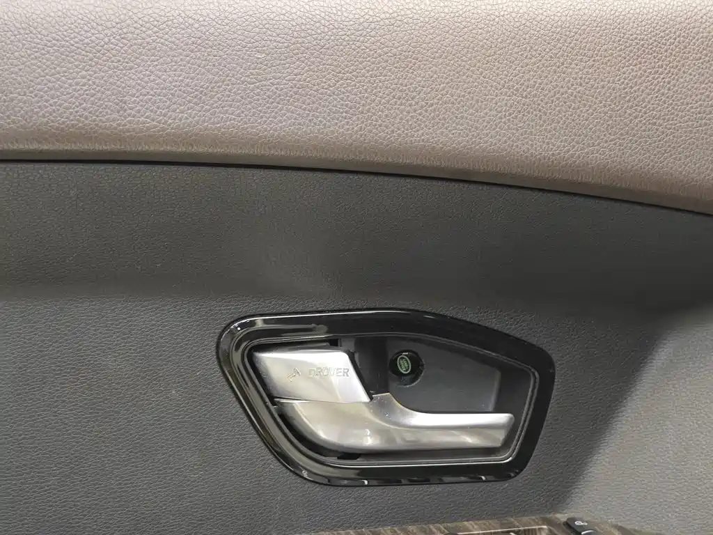 Landwind X7 2015 2.0T Flagship
