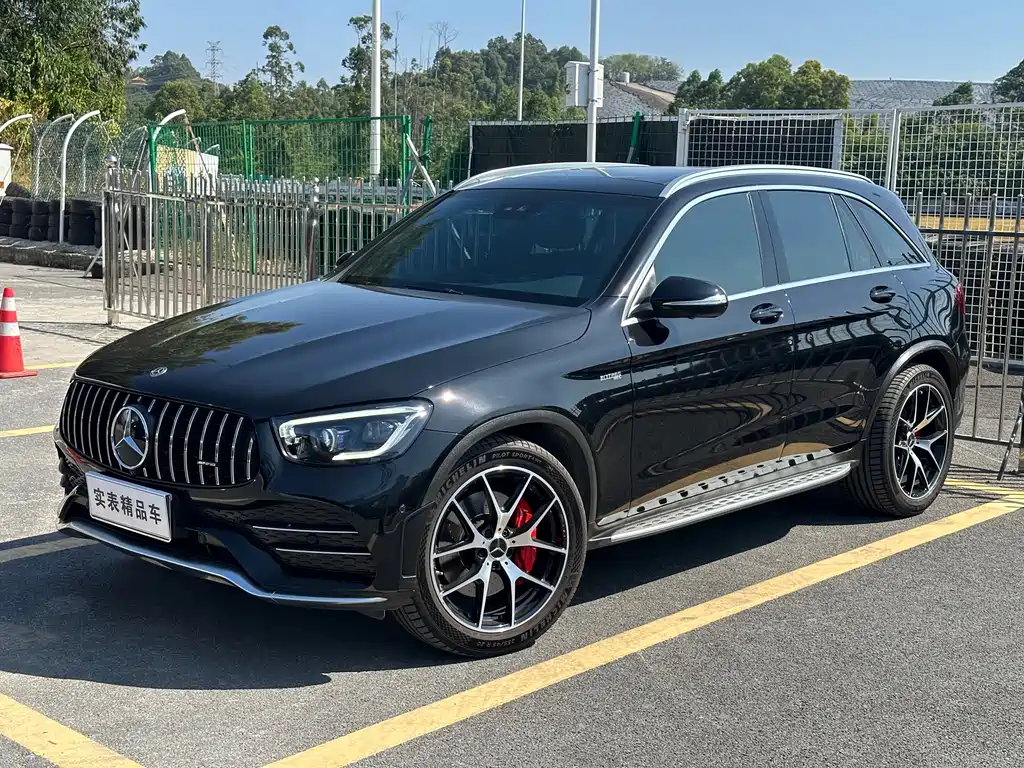 Mercedes-Benz GLC AMG