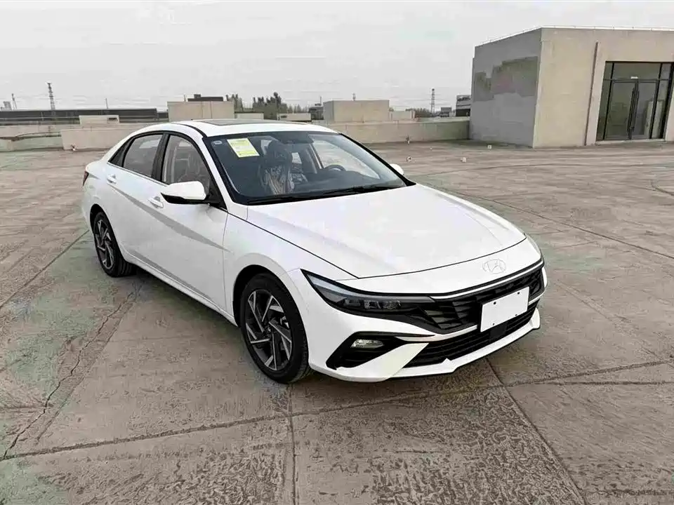 Hyundai Elantra — миниатюра 3