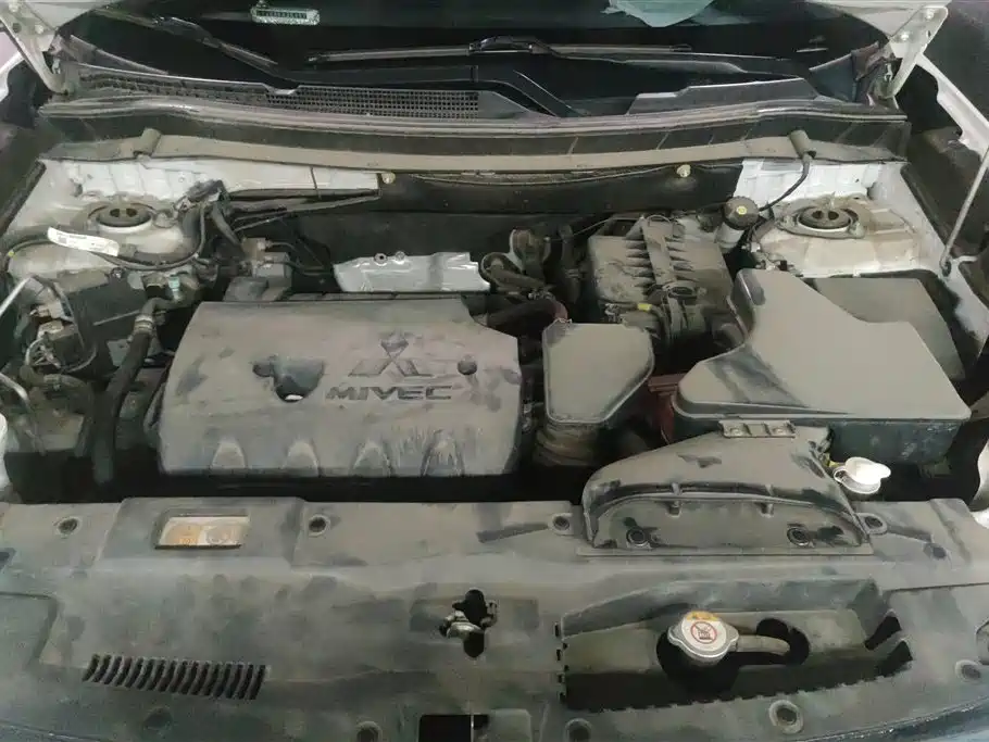 Mitsubishi Outlander 2020 2.0L Enjoy 5 мест