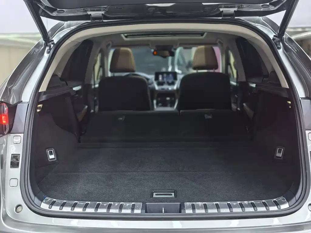 Lexus NX — миниатюра 35