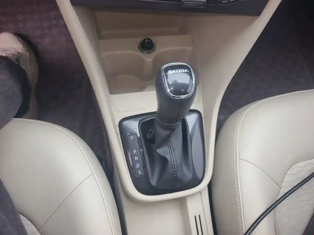 Skoda Rapid — миниатюра 14