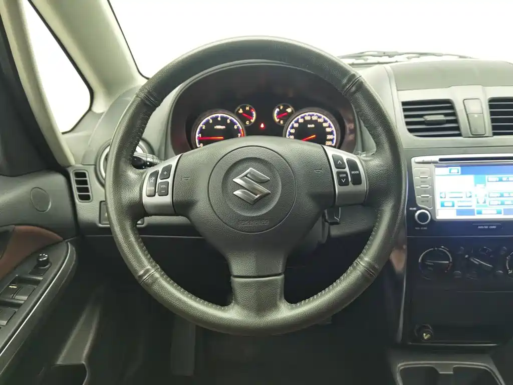 Suzuki SX4 — миниатюра 11