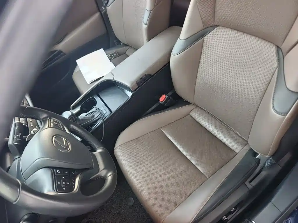 Lexus ES — миниатюра 11