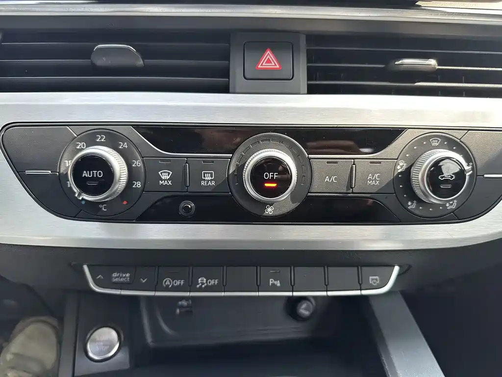 Audi A4L — миниатюра 11