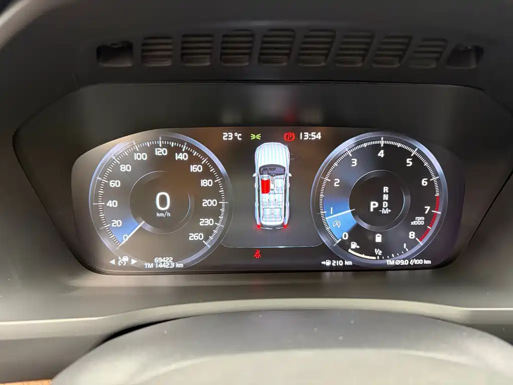Volvo XC90 — миниатюра 18