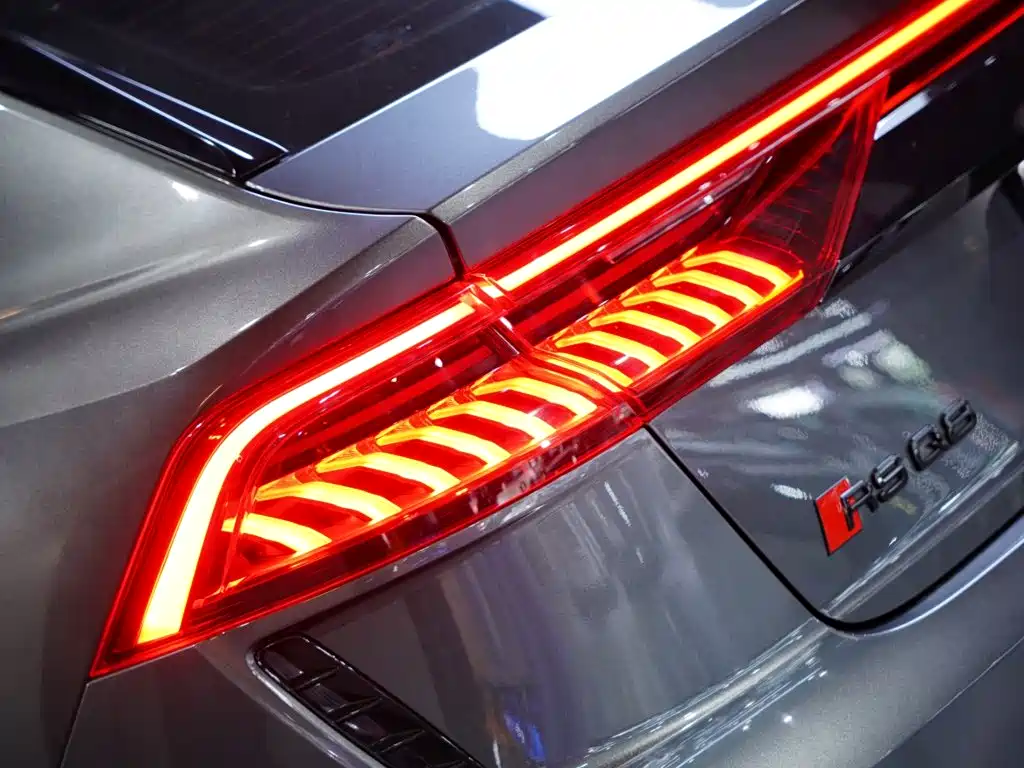 Audi RS Q8 — миниатюра 5