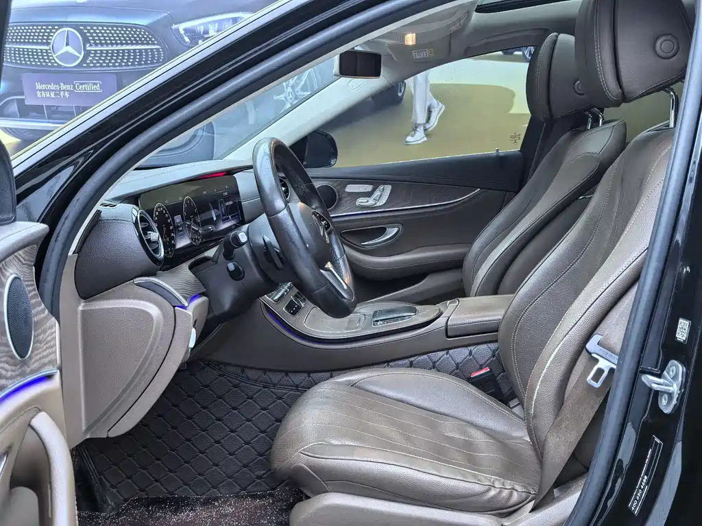 MERCEDES-BENZ E CLASS