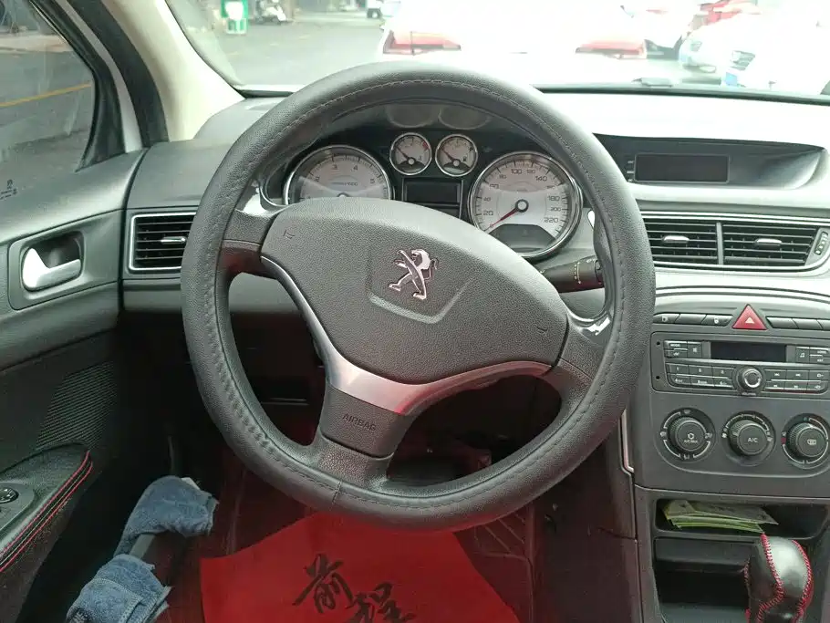 Peugeot 308 — миниатюра 15