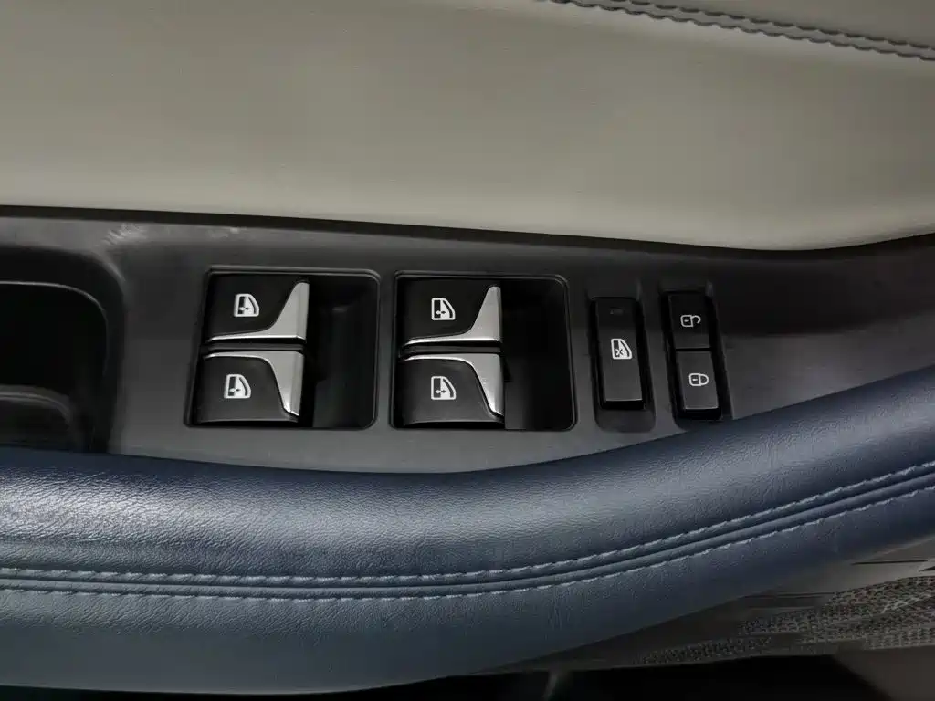 Changan UNI-K iDD — миниатюра 9