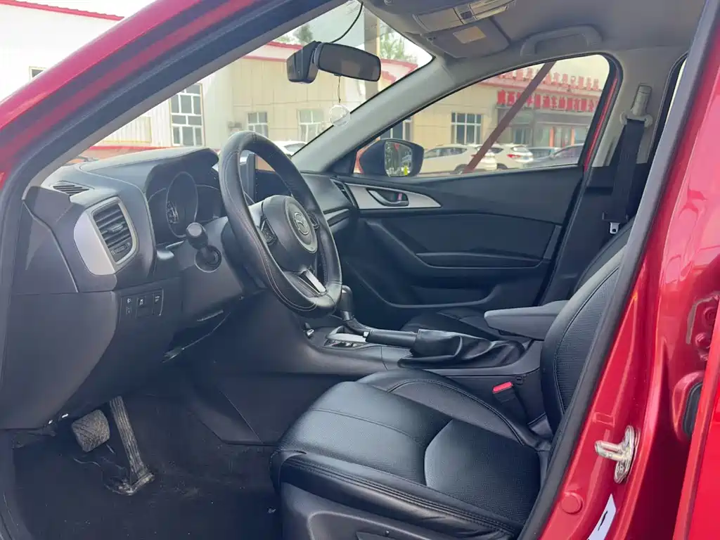 Mazda 3 Axela - фото 5