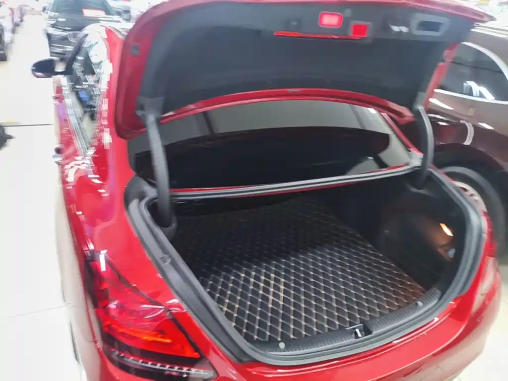 Mercedes-Benz C-Class — миниатюра 19