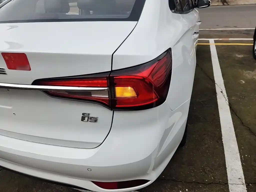 Roewe i5 — миниатюра 8