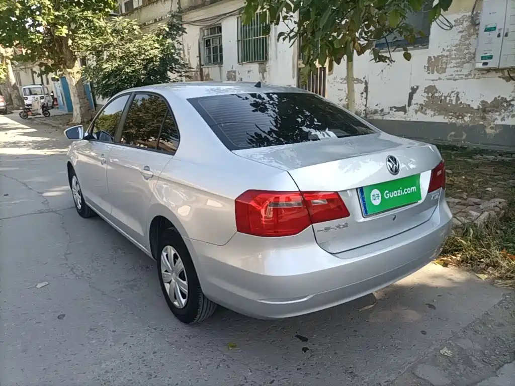 Volkswagen Jetta — миниатюра 5