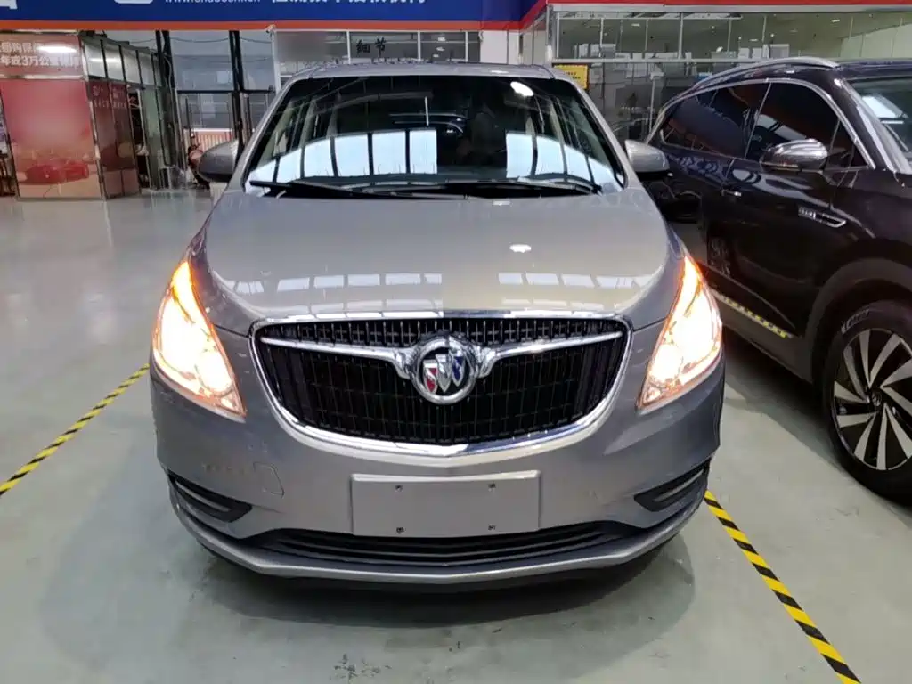 Buick GL8 — миниатюра 3