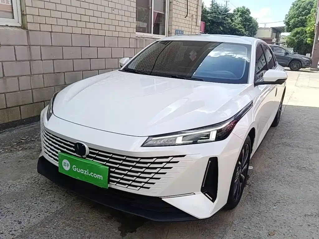 Changan Yida — миниатюра 2