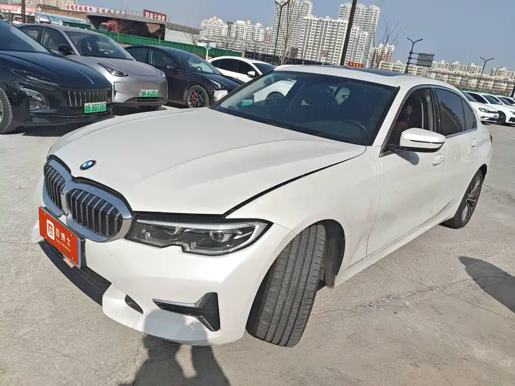 BMW 3 SERIES