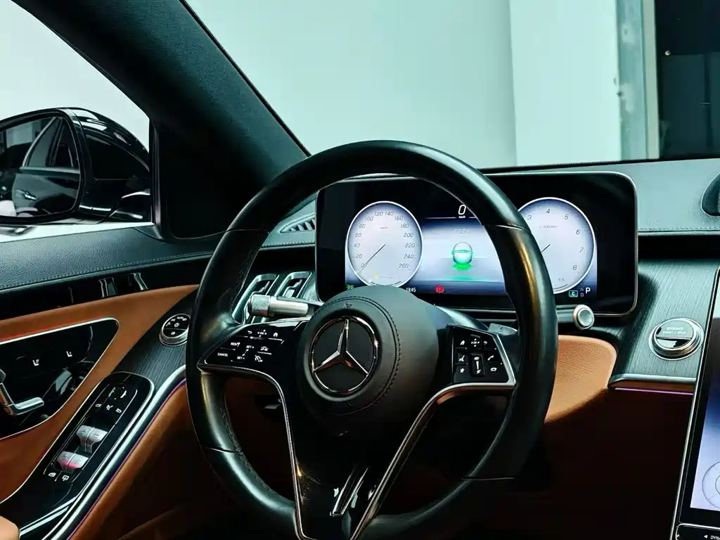 Mercedes-Benz S-Class — миниатюра 7